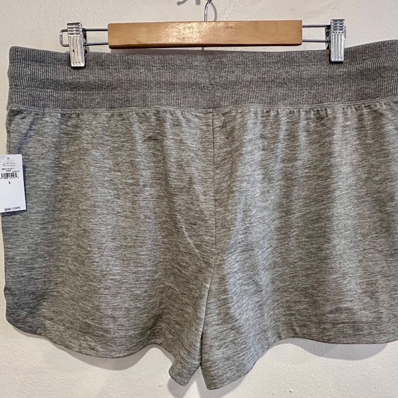 NWT GAP Gray Athletic Shorts - Picture 4 of 6